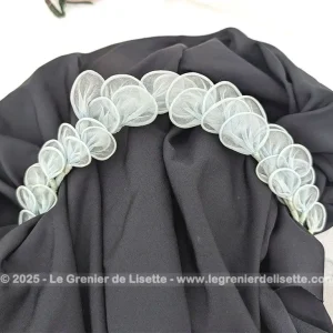 Ancien diadème ou couronne mariée anneaux tulle bleu