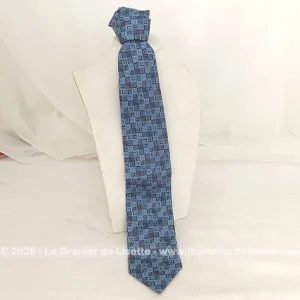 Belle cravate vintage soie tons bleus Ted Lapidus